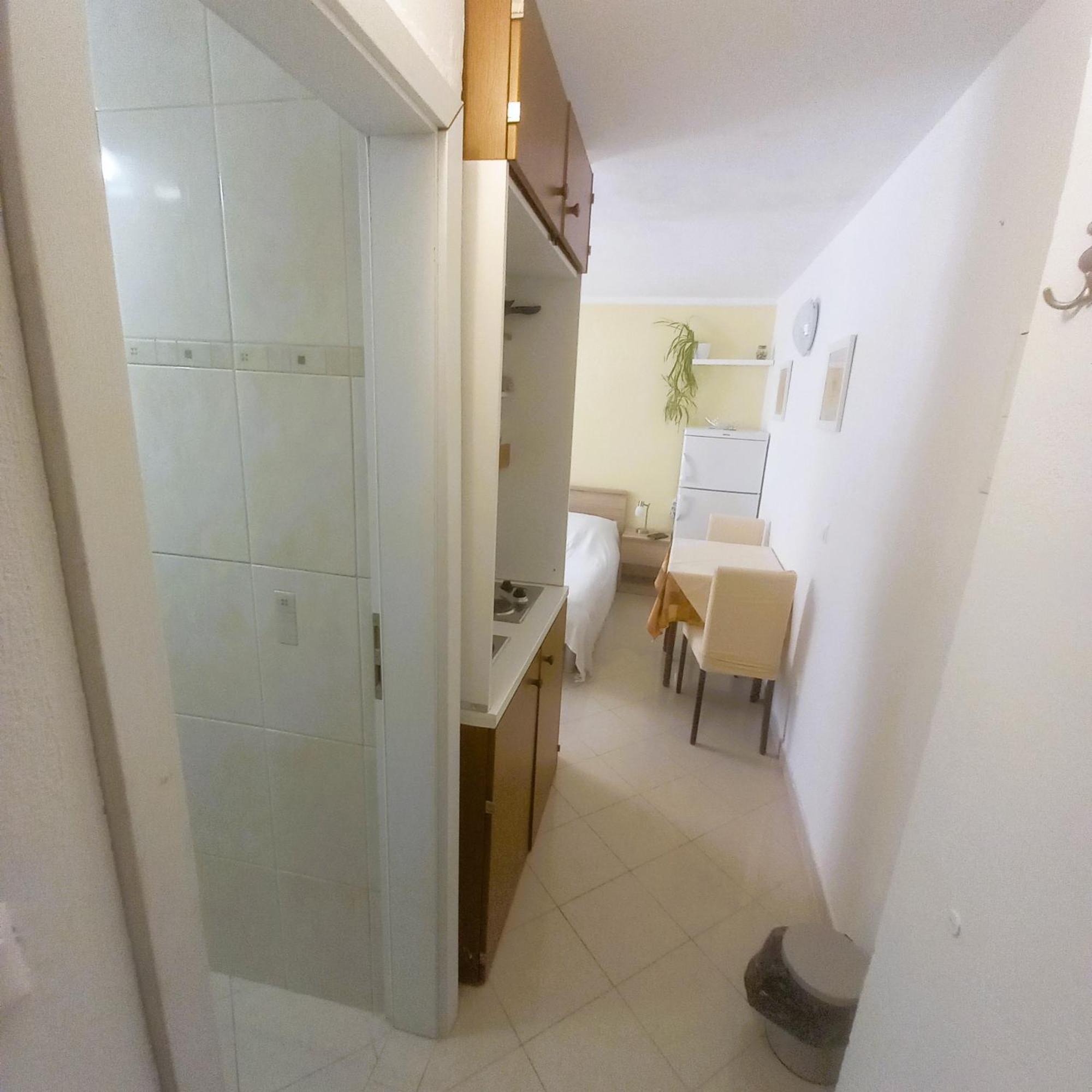 Apartment & Studio Elizabet 바슈카 객실 사진