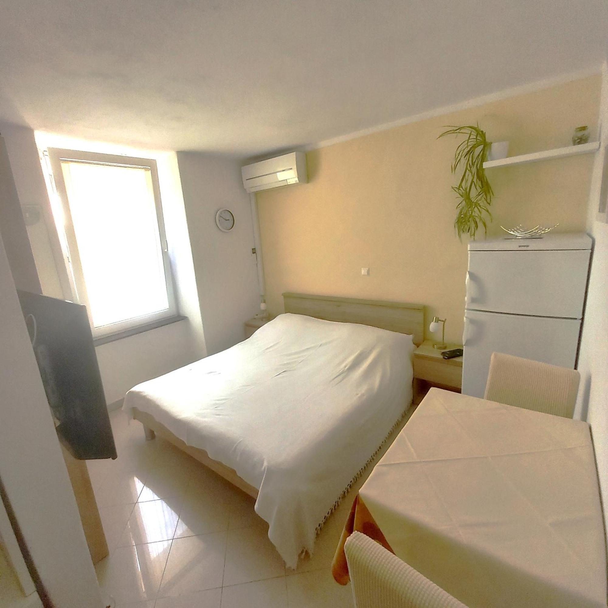 Apartment & Studio Elizabet 바슈카 객실 사진
